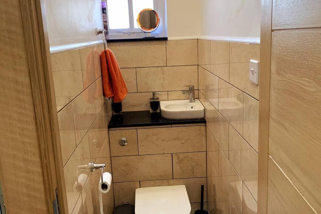Stylish And Cosy 3 Bedroom Appartment Londra Esterno foto