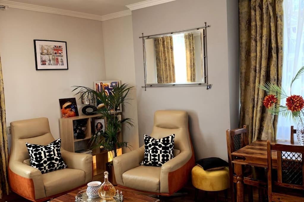Stylish And Cosy 3 Bedroom Appartment Londra Esterno foto