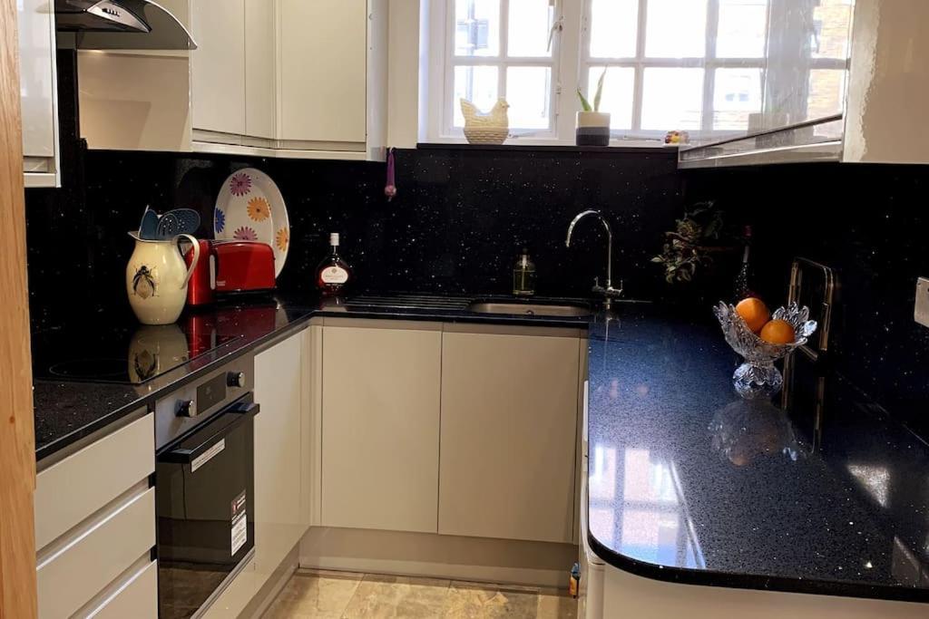 Stylish And Cosy 3 Bedroom Appartment Londra Esterno foto